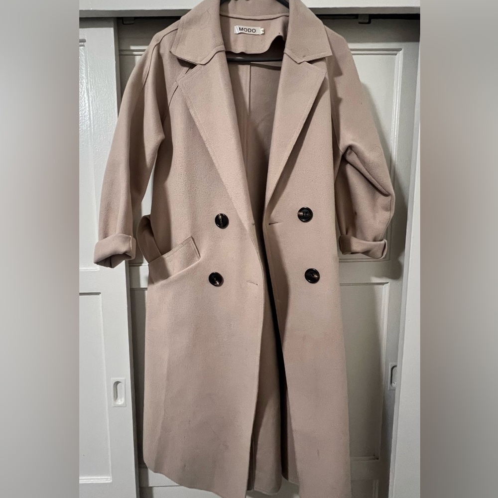 Elegant Cream Double-Breasted Women's Coat